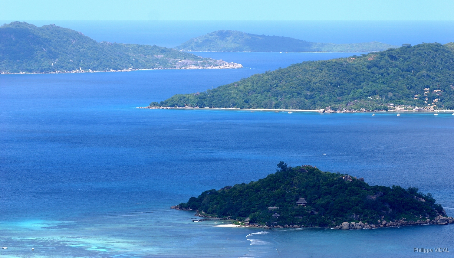 IMG_2329_rf_PRASLIN_DE GLACIS NOIR_LA DIGUE_ANSE SEVERE.jpg